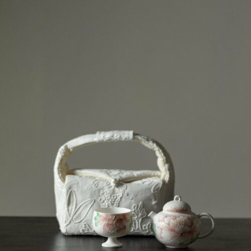 Hand-painted Ceramic Soft pink peony blossom 145ml Chinese Teapot Set