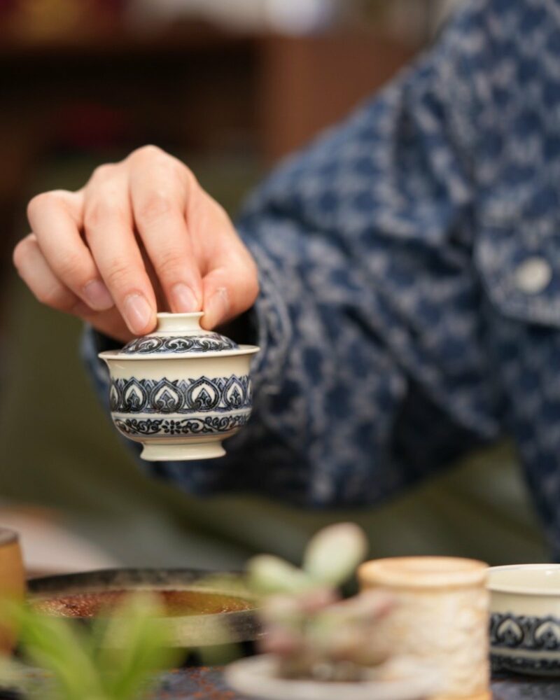 Handmade-Hand-painted-Porcelain-Blue-White-Baoxiang-Pattern-65ml-Gaiwan-Set-Pre-Order-Ship-In-20-Days7 Handmade Hand-painted Porcelain Blue & White Baoxiang Pattern 65ml Gaiwan Set Pre Order Ship In 20 Days
