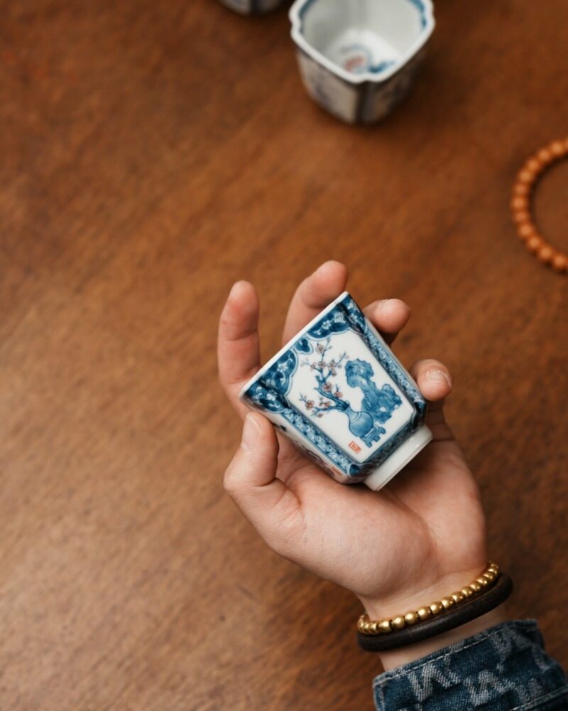 Handmade-Hand-painted-Porcelain-Blue-and-White-Open-Window-Four-Gentlemen-Square-100ml-Host-Cup1 Handmade Hand-painted Porcelain Blue and White Open Window Four Gentlemen Square 100ml Host Cup Pre Order Ship In 20 Days