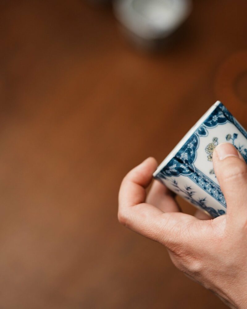 Handmade-Hand-painted-Porcelain-Blue-and-White-Open-Window-Four-Gentlemen-Square-100ml-Host-Cup8 Handmade Hand-painted Porcelain Blue and White Open Window Four Gentlemen Square 100ml Host Cup Pre Order Ship In 20 Days