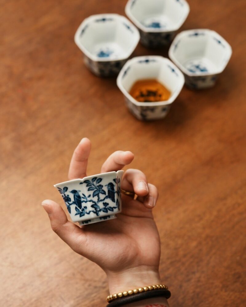 Handmade Hand-painted Porcelain Ming Blue & White Birds & Flowers Hexagonal 90ml Host Cup