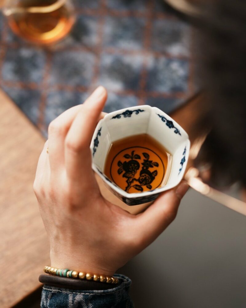 Handmade Hand-painted Porcelain Ming Blue & White Birds & Flowers Hexagonal 90ml Host Cup