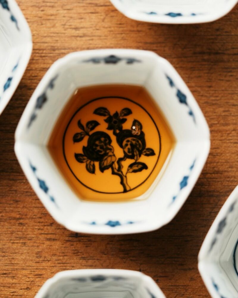 Handmade Hand-painted Porcelain Ming Blue & White Birds & Flowers Hexagonal 90ml Host Cup