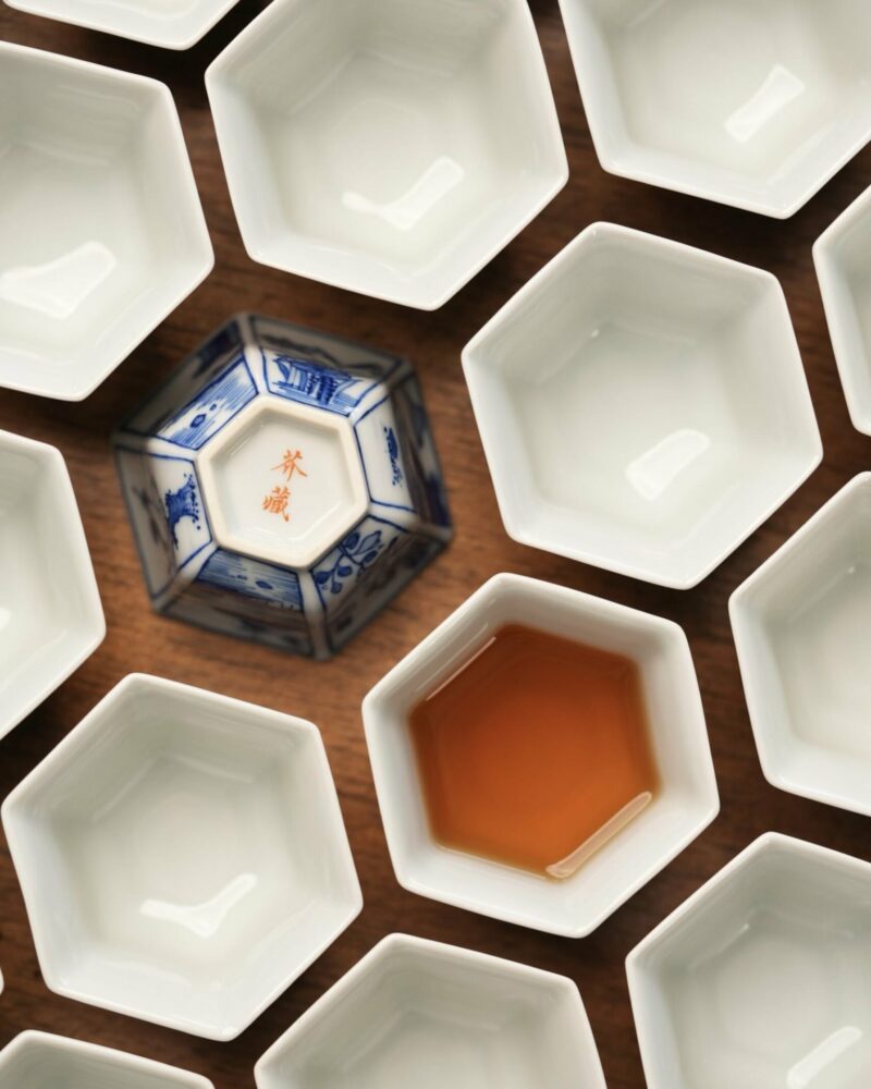 Handmade Hand-painted Qinghua Ceramic Four Seasons Hexagonal 40ml Tea Cup