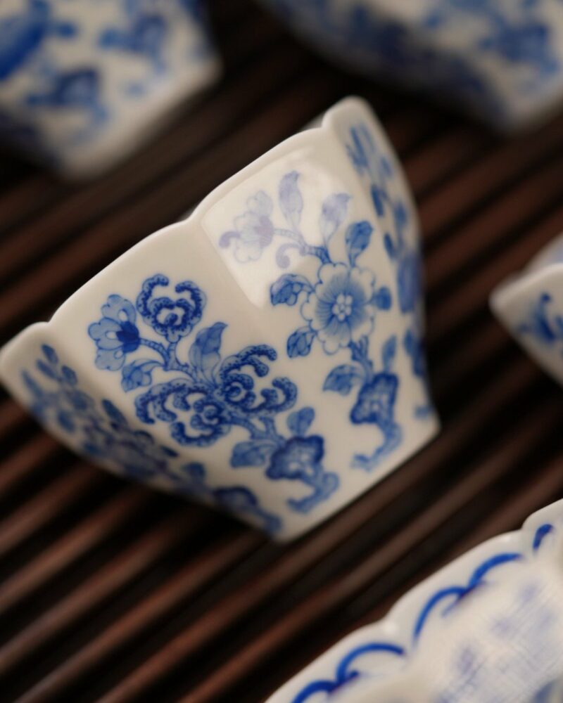 Handmade Hand-painted Qinghua Porcelain Four Flowers Four Fruits Octagonal 110cc Host Cup