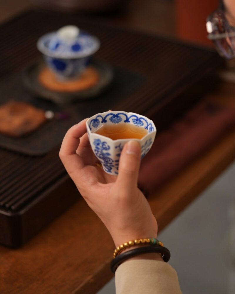 Handmade Hand-painted Qinghua Porcelain Four Flowers Four Fruits Octagonal 110cc Host Cup