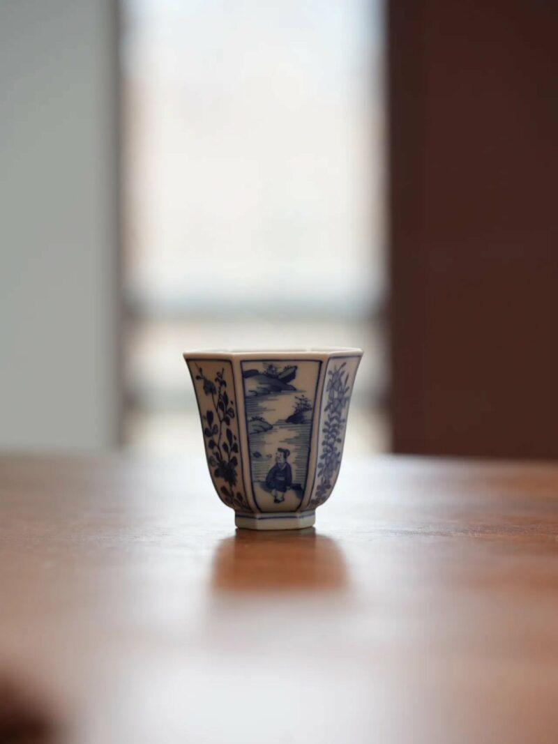 Handmade Hand-painted Underglaze decoration Porcelain Blue and White Landscape Hexagonal 50cc Tea Cup