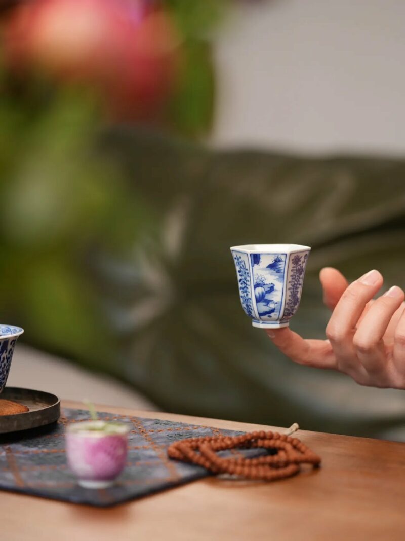 Handmade Hand-painted Underglaze decoration Porcelain Blue and White Landscape Hexagonal 50cc Tea Cup