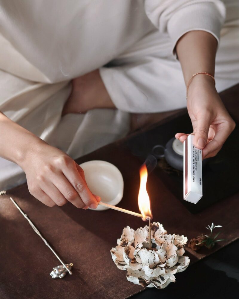 Handmade Minimalist Clay Flower Design Incense Holder