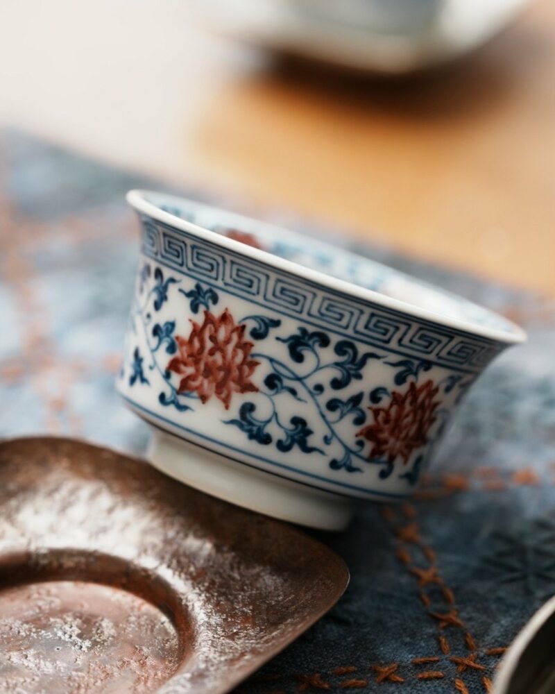 Handmade Underglaze Red Porcelain Blue and White Twined Lotus 60cc Host Cup