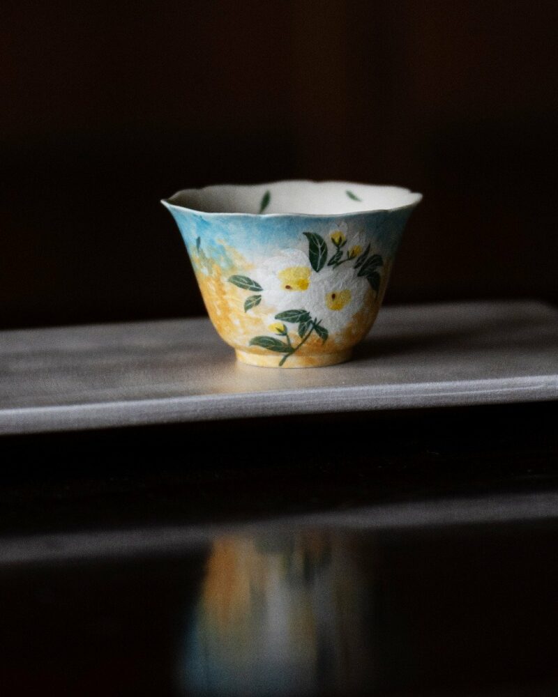 Hand-painted Artistic Chinese Style Ceramic Gardenia Blossom 170ml Gaiwan