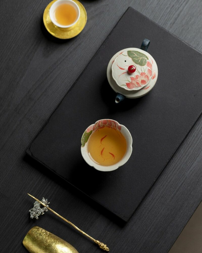 Hand-painted Chinese Style Iron-red Ceramic Red carp and lotus 130ml Chinese Teapot