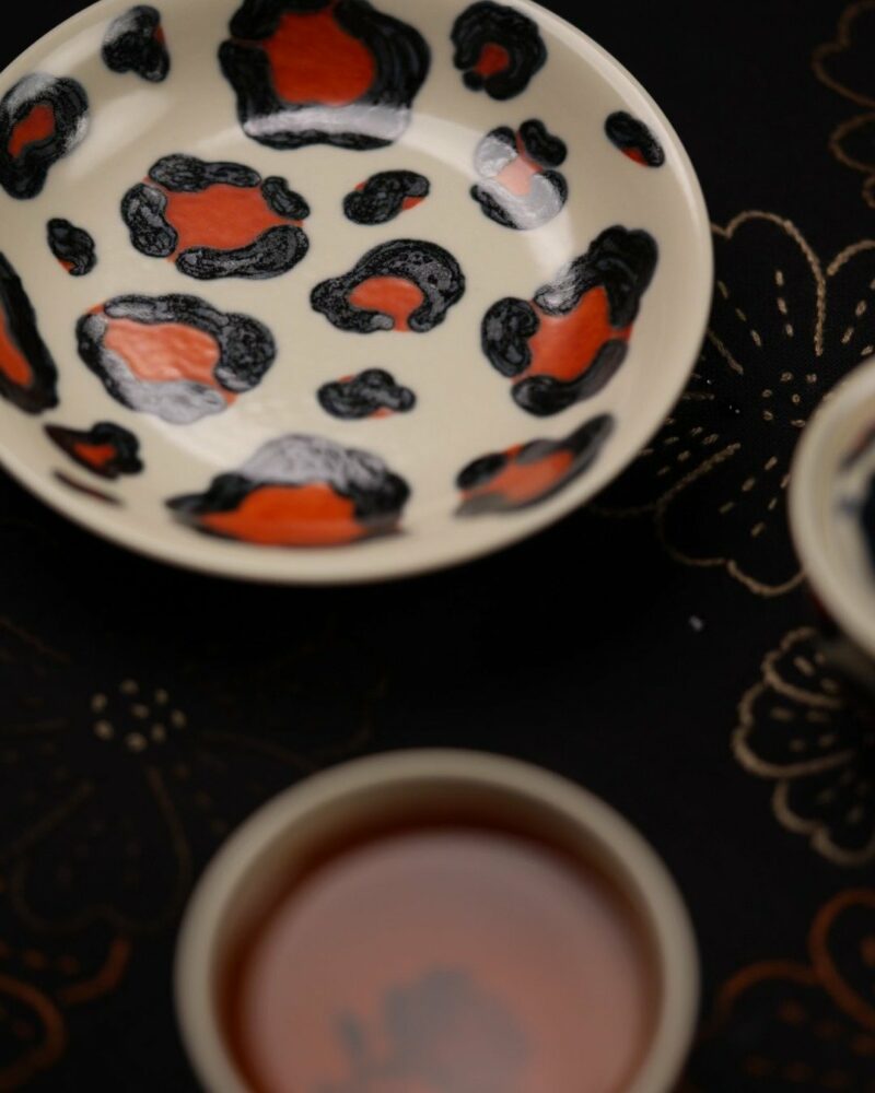 Hand-painted Qinghua Iron-red Porcelain leopard motif 60ml Gaiwan Set