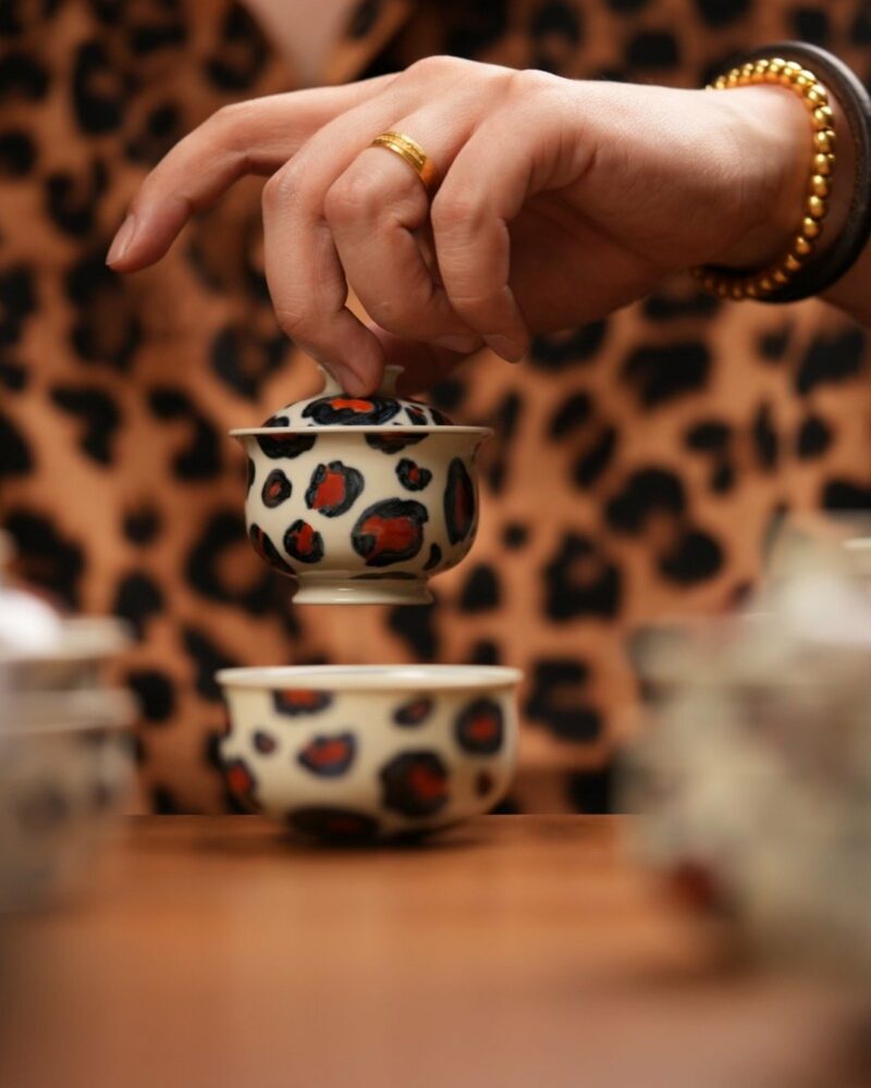 Hand-painted Qinghua Iron-red Porcelain leopard motif 60ml Gaiwan Set