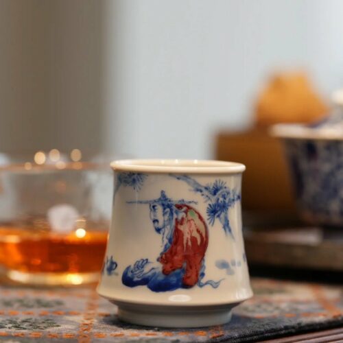 Handmade Underglaze Red Porcelain Blue and White Listen to the Pine 90cc Host Cup