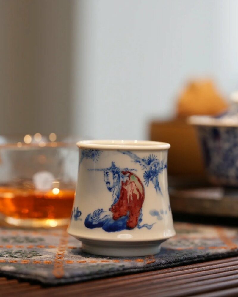 Handmade-Underglaze-Red-Porcelain-Blue-and-White-Listen-to-the-Pine-90cc-Host-Cup1 Handmade Underglaze Red Porcelain Blue and White Listen to the Pine 90cc Host Cup