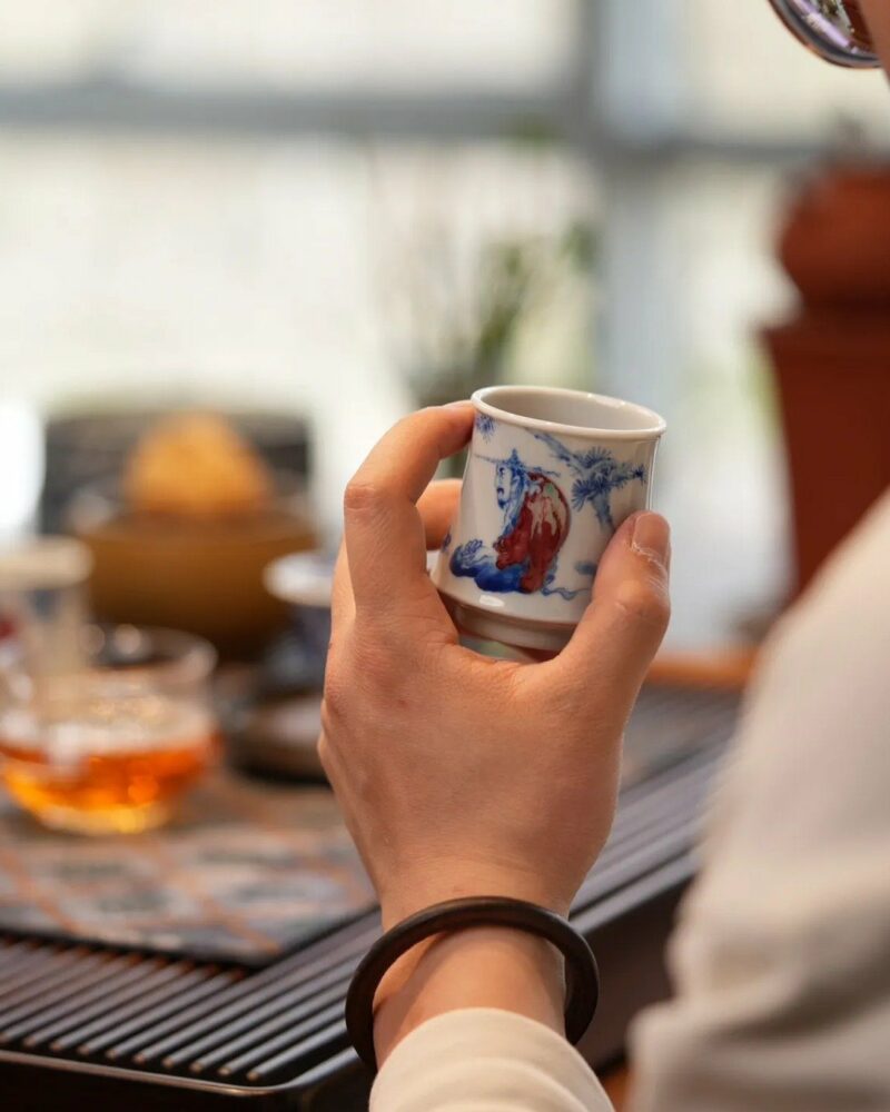 Handmade-Underglaze-Red-Porcelain-Blue-and-White-Listen-to-the-Pine-90cc-Host-Cup7 Handmade Underglaze Red Porcelain Blue and White Listen to the Pine 90cc Host Cup