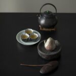 Handmade Vintage Style Japanese Style Ceramic Hand-Painted Pear Shape Chinese Teapot