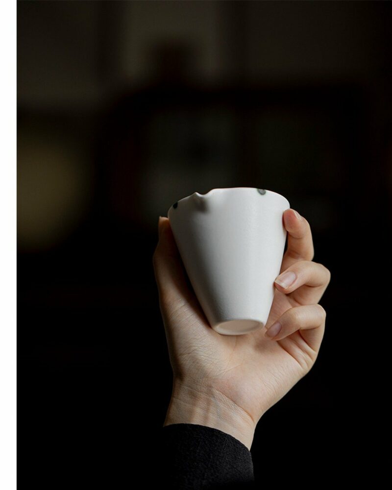 Minimalist-Porcelain-Lard-White-Jade-Dot-Rim-150ml-Fair-Cup-Gong-Dao-Bei3 Minimalist Porcelain Lard White Jade Dot Rim 150ml Fair Cup Gong Dao Bei