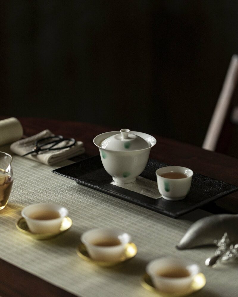 Minimalist White Porcelain Emerald Raindrops 110ml Gaiwan