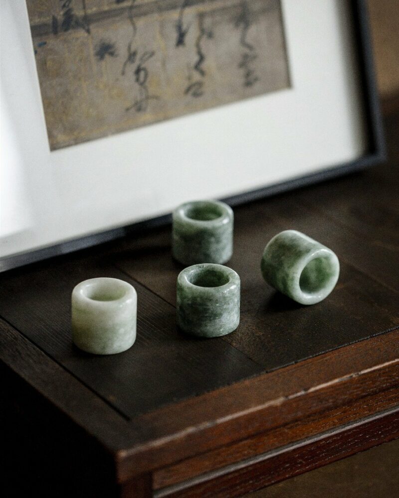 Vintage Style Chinese Style Jade Ring Form Lid Holder