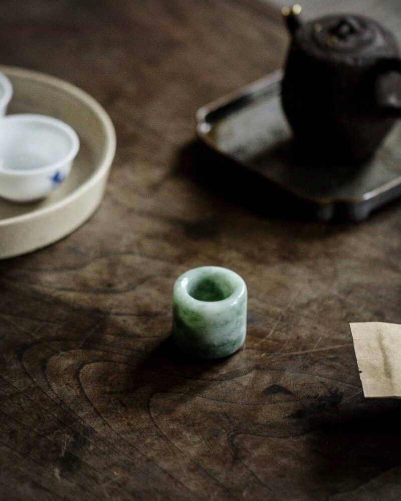 Vintage Style Chinese Style Jade Ring Form Lid Holder