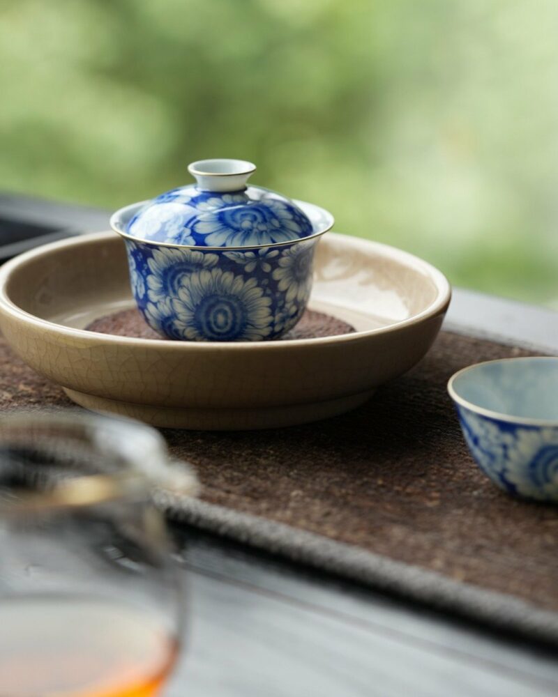 Hand-painted Qinghua Gold Rim Porcelain Sunflower 85ml Gaiwan Set