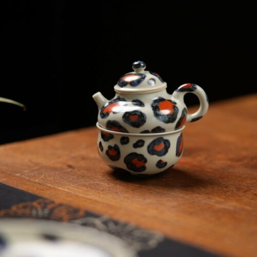 Hand-painted Qinghua Iron-red Porcelain Leopard Mini Rong Tian 65ml Chinese Teapot