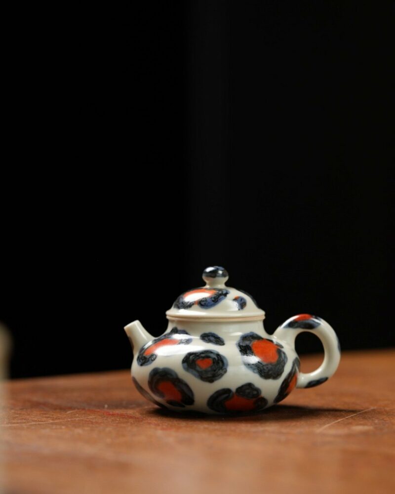 Hand-painted Qinghua Iron-red Porcelain Leopard Mini Rong Tian 65ml Chinese Teapot
