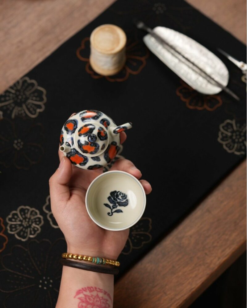 Hand-painted Qinghua Iron-red Porcelain Leopard Mini Rong Tian 65ml Chinese Teapot