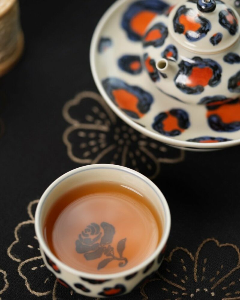 Hand-painted Qinghua Iron-red Porcelain Leopard Mini Rong Tian 65ml Chinese Teapot