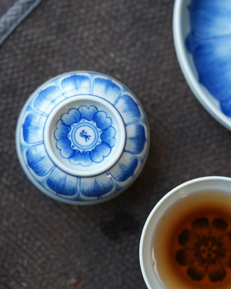 Hand-painted-Qinghua-Wood-kiln-Fired-Porcelain-Lotus-60ml-Gaiwan-Set-Pre-Order-Ship-In-20-Days8 Hand-painted Qinghua Wood-kiln Fired Porcelain Lotus 60ml Gaiwan Set Pre Order Ship In 20 Days