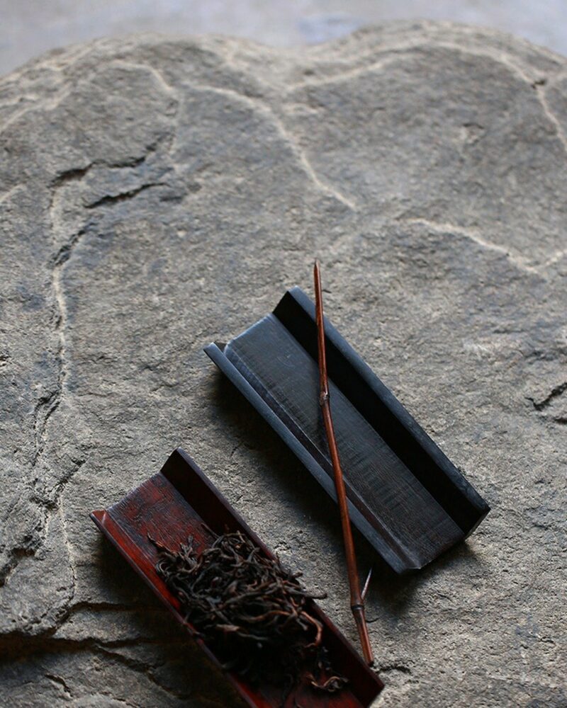 Handmade Chinese Style Wood Mountain Sequence Sandalwood ChaZe With Tea Needle