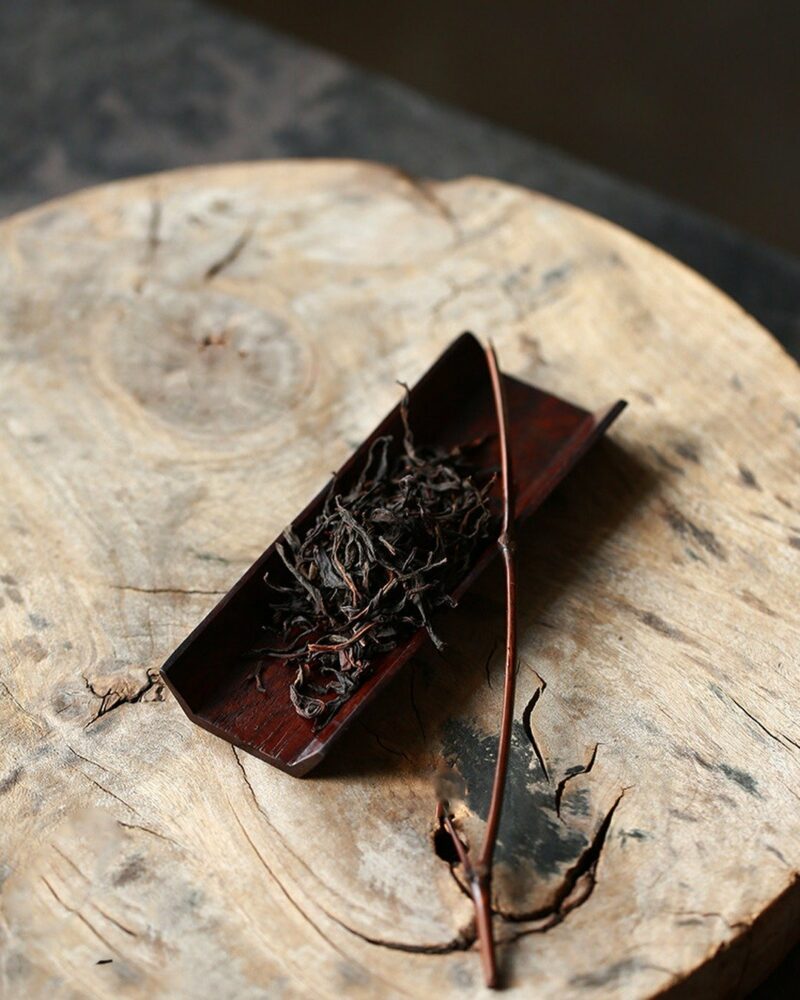 Handmade Chinese Style Wood Mountain Sequence Sandalwood ChaZe With Tea Needle