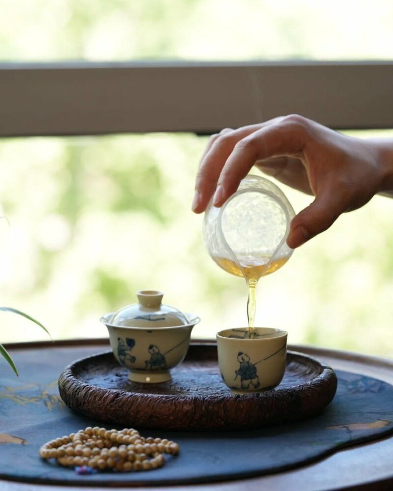 Handmade Hand-painted Vintage Style Porcelain Blue and White Childhood 65ml Gaiwan Set