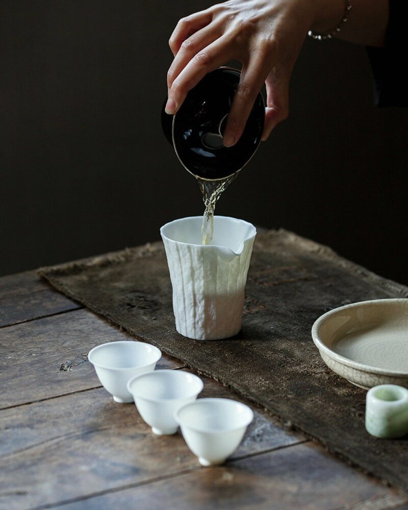Handmade-White-Porcelain-Stone-Folded-Texture-230ml-Fair-Cup-Gong-Dao-Bei4 Handmade White Porcelain Stone Folded Texture 230ml Fair Cup Gong Dao Bei