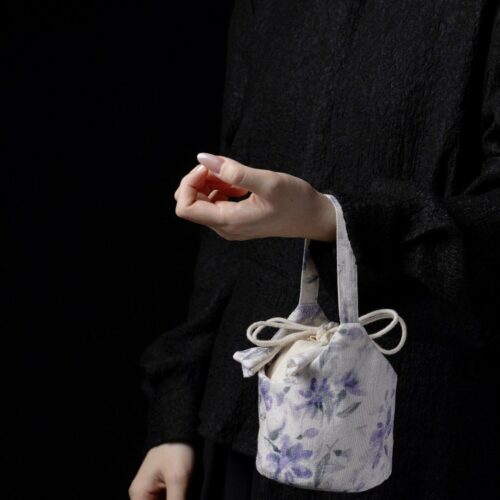 Minimalist-Artistic-Chinese-Style-Cotton-Linen-Purple-Floral-Pattern-Carrying-Bag1 Minimalist Artistic Chinese Style Cotton Linen Purple Floral Pattern Carrying Bag