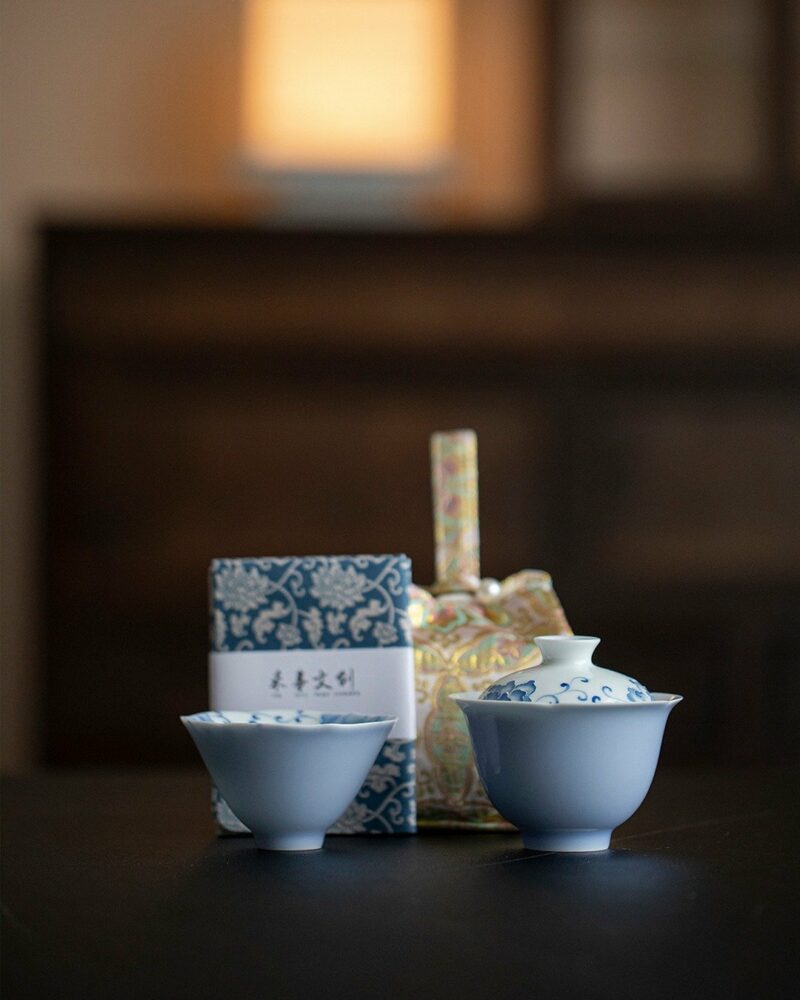 Portable Chinese Style Ceramic Peony 120ml Travel Tea Set