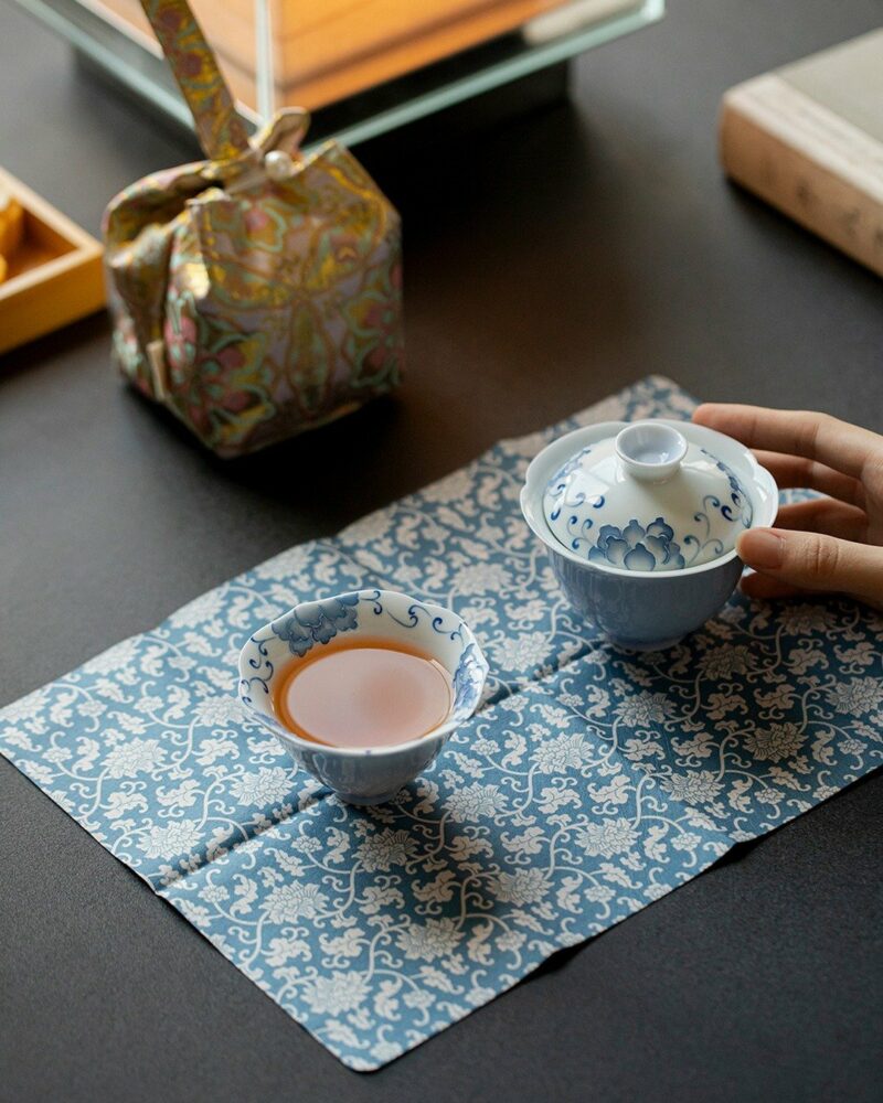 Portable Chinese Style Ceramic Peony 120ml Travel Tea Set