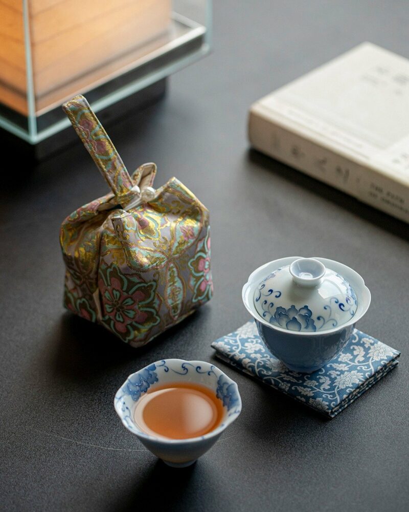 Portable Chinese Style Ceramic Peony 120ml Travel Tea Set