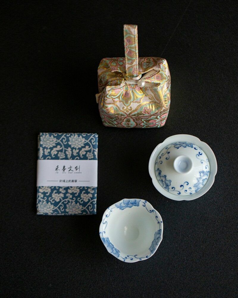 Portable Chinese Style Ceramic Peony 120ml Travel Tea Set