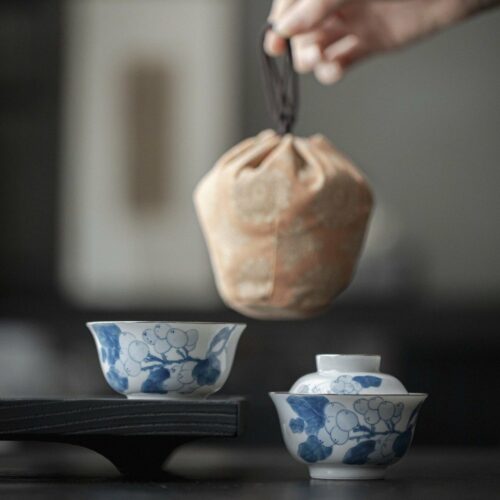 Vintage Style Qinghua Ceramic Loquat 90ml Travel Tea Set