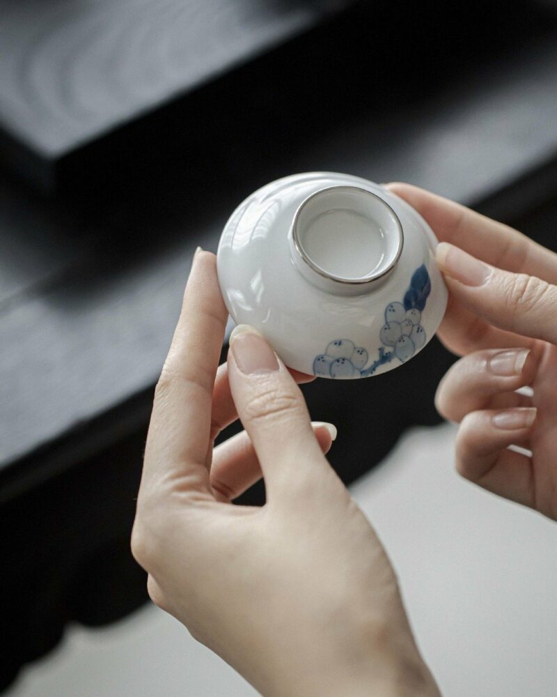 Vintage-Style-Qinghua-Ceramic-Loquat-90ml-Travel-Tea-Set8 Vintage Style Qinghua Ceramic Loquat 90ml Travel Tea Set