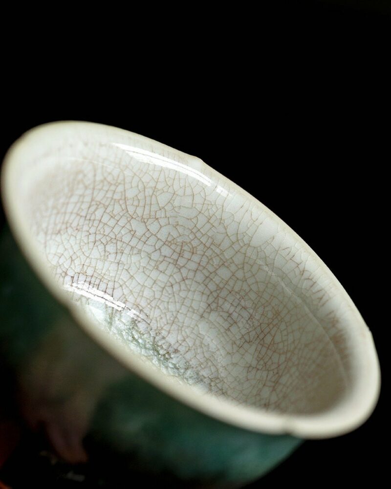 Chinese Style Ceramic Peacock green flower-rim high-foot with verdigris kiln-change crackle glaze 120ml Gaiwan