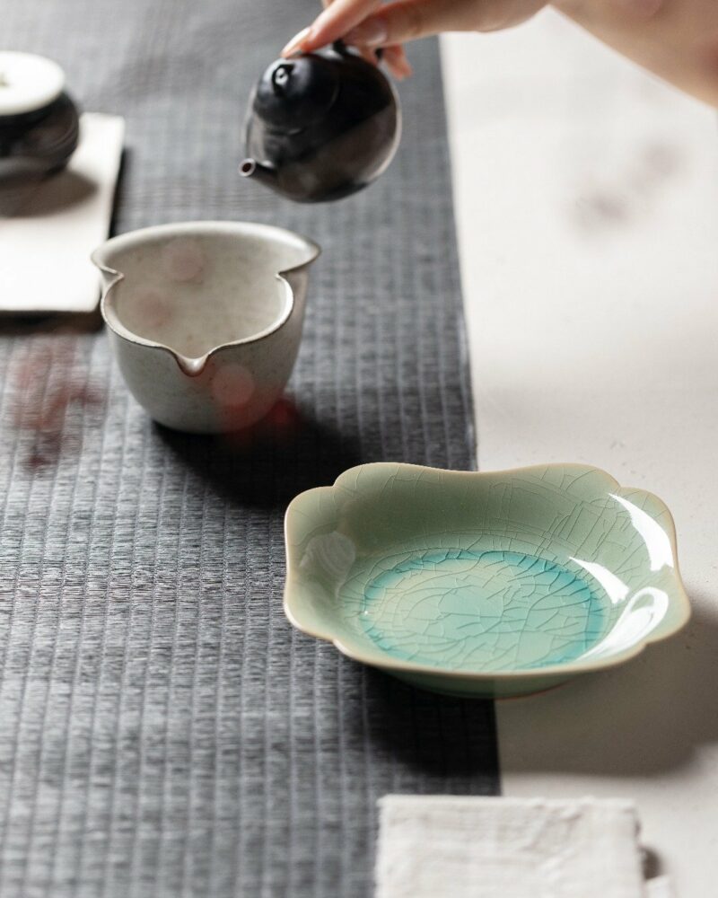 Crackle Glaze Porcelain Hutian Kiln Ice Crazing Petal Tea Boat
