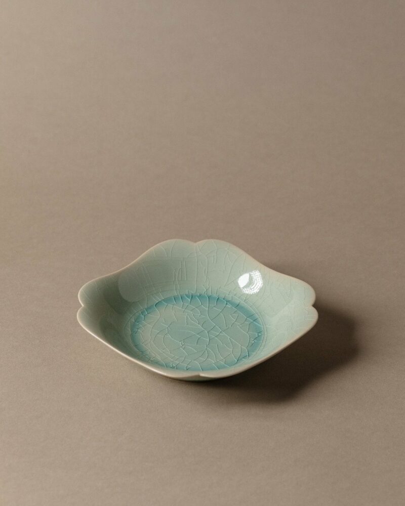 Crackle Glaze Porcelain Hutian Kiln Ice Crazing Petal Tea Boat