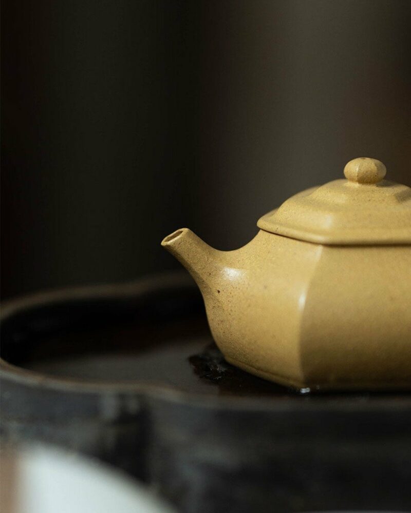 Fully Handmade Ben Shan Lvni Hai Gu 95ml Yixing Teapot