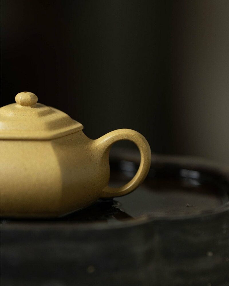 Fully Handmade Ben Shan Lvni Hai Gu 95ml Yixing Teapot