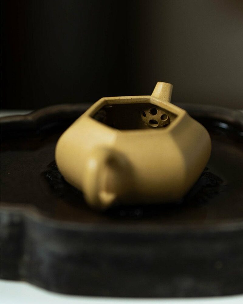 Fully Handmade Ben Shan Lvni Hai Gu 95ml Yixing Teapot