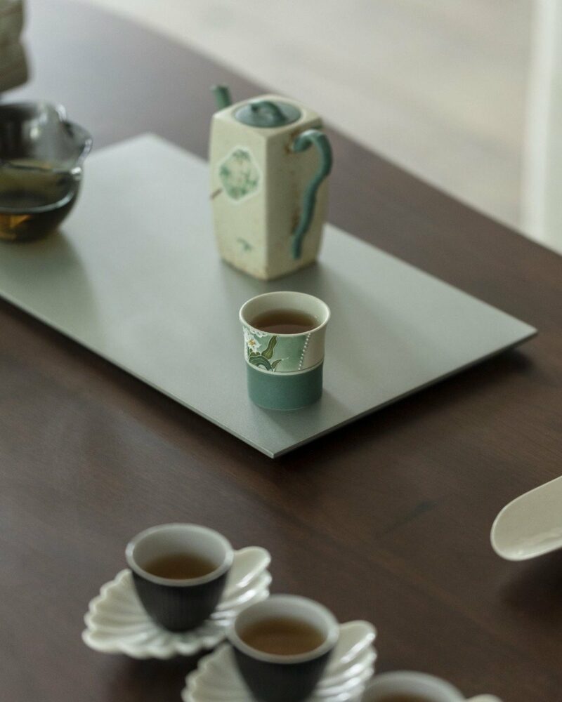 Hand-painted Ceramic Caramel-glazed square bamboo-joint 135ml Teapot